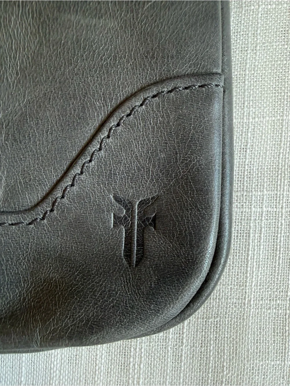 Frye Melissa X5604 Carbon Grey Gray Swing Leather shoulder Bag Medium *Flawed*
